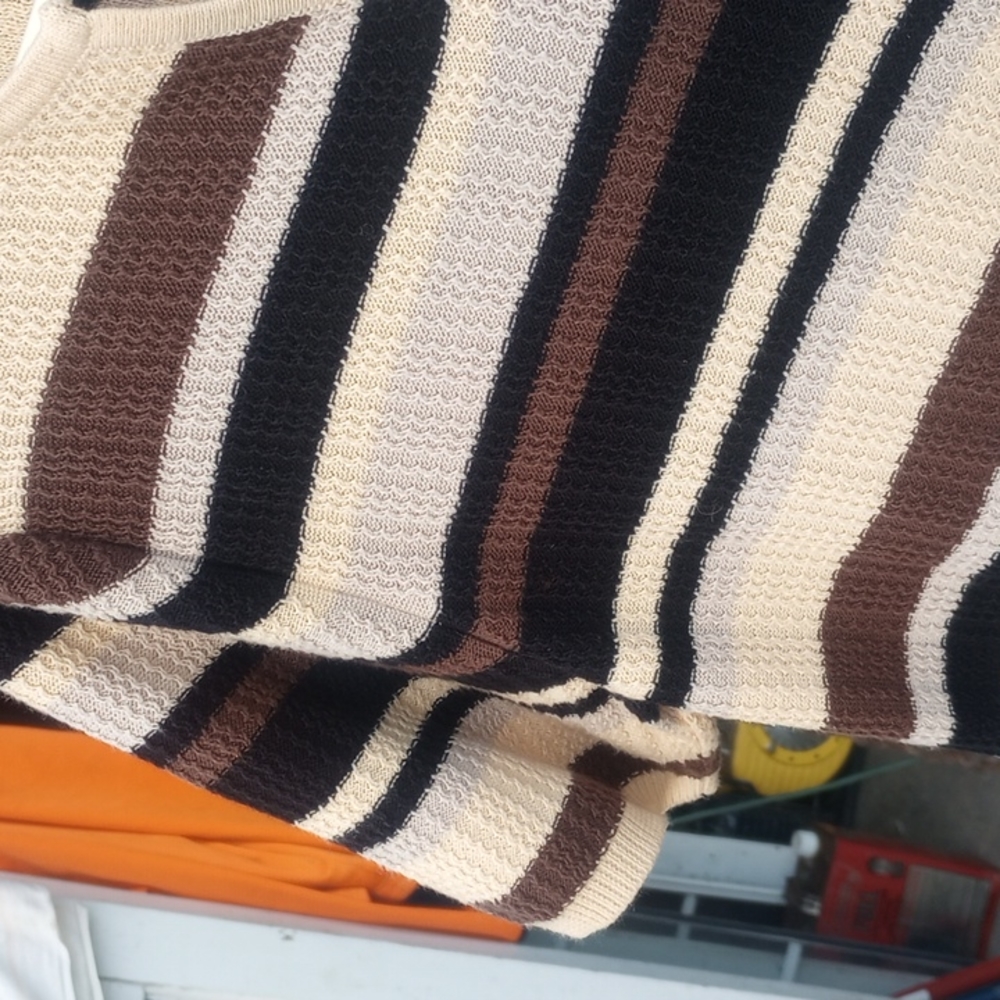Striped Tee - Picture 2 of 3
